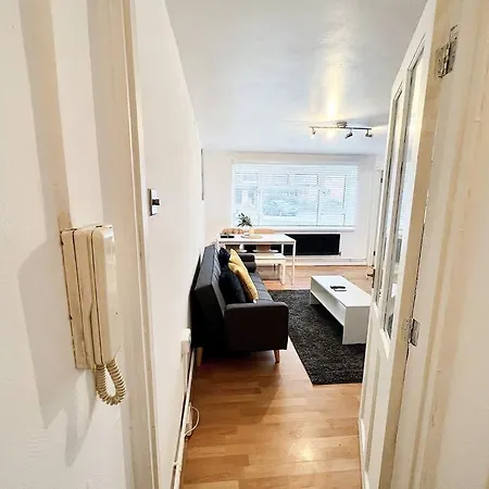 Cosy Croydon Apt Sleeps 5 Extérieur photo