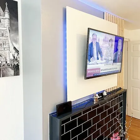 Cosy Croydon Apt Sleeps 5 Extérieur photo
