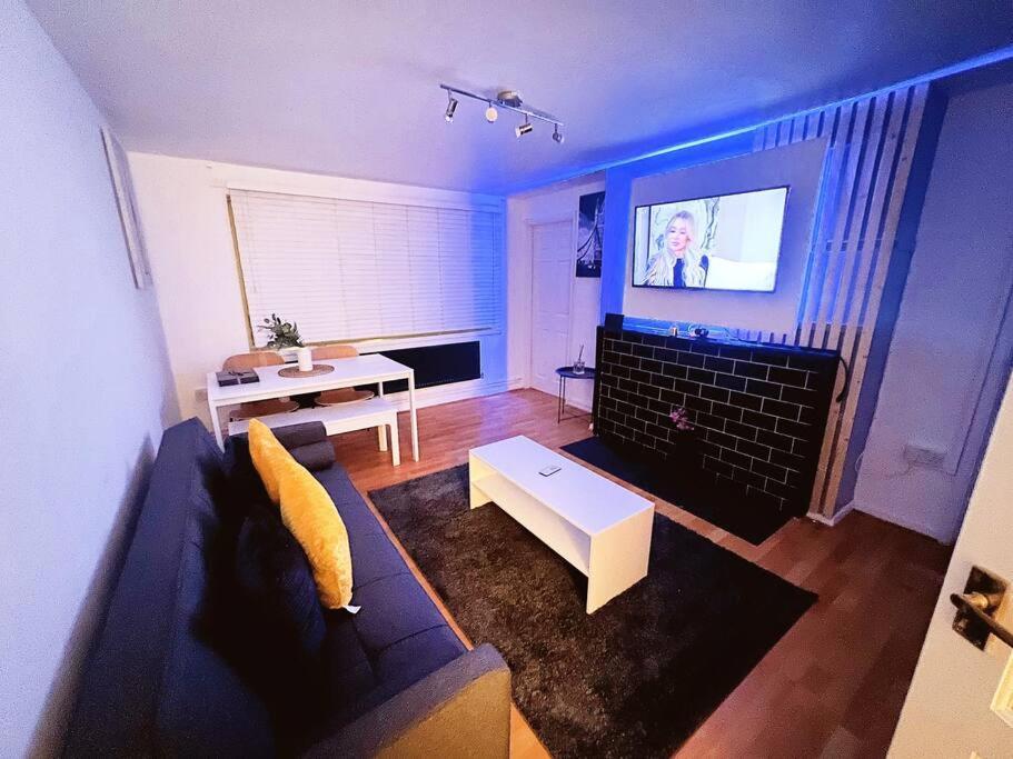 Cosy Sleeps 5