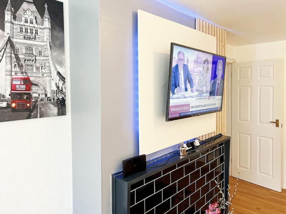 Cosy Sleeps 5 Appartement *